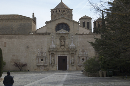 Portada occidental de la iglesia de Poblet